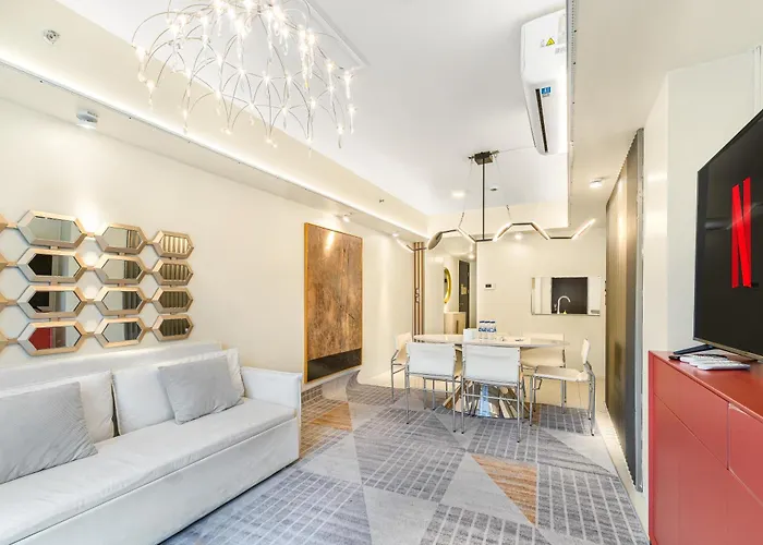 Spacious 2br Family With View Near Airport, Of Dreams, Solaire, Parqal, Ayala Malls, And Moa Hotel Manila