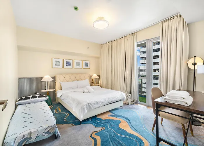 Spacious 2br Family With View Near Airport, Of Dreams, Solaire, Parqal, Ayala Malls, And Moa