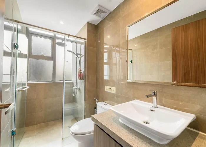Spacious 2br Family With View Near Airport, Of Dreams, Solaire, Parqal, Ayala Malls, And Moa