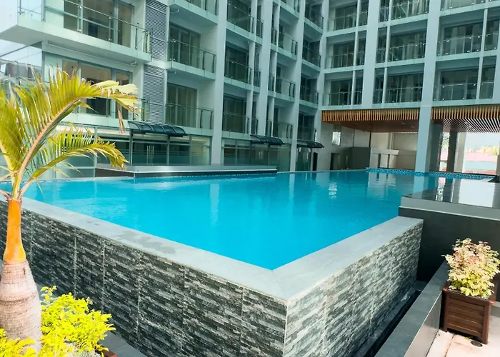 Spacious 2br Family With View Near Airport, Of Dreams, Solaire, Parqal, Ayala Malls, And Moa Hotel