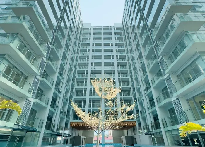 Spacious 2br Family With View Near Airport, Of Dreams, Solaire, Parqal, Ayala Malls, And Moa 4* Manila